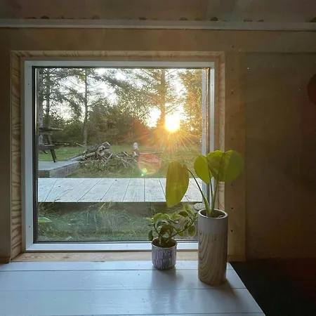 Cosy Little Wooden House On Natural Grounds Σπίτι διακοπών *