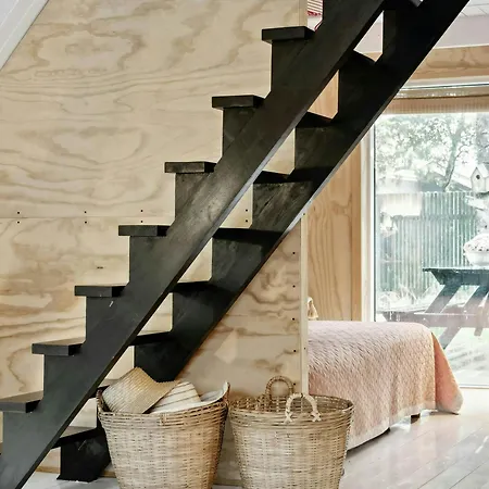 Cosy Little Wooden House On Natural Grounds *
