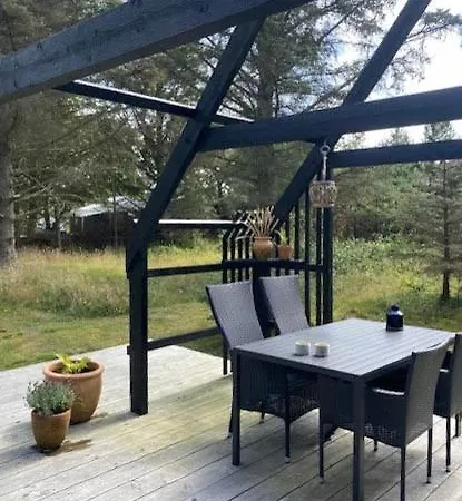 Cosy Little Wooden House On Natural Grounds Casa vacanze